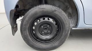 Used 2012 Toyota Etios Liva [2010-2017] G Petrol Manual tyres RIGHT REAR TYRE RIM VIEW