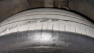 Used 2018 Mahindra XUV500 [2018-2021] W11 AT Diesel Automatic tyres LEFT FRONT TYRE TREAD VIEW