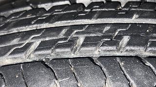 Used 2013 Maruti Suzuki Swift [2011-2017] LXi Petrol Manual tyres LEFT FRONT TYRE TREAD VIEW
