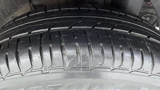 Used 2016 Hyundai Elite i20 [2014-2018] Sportz 1.2 Petrol Manual tyres LEFT REAR TYRE TREAD VIEW