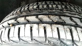 Used 2019 Renault Duster [2015-2019] 110 PS RXZ 4X2 MT Diesel Manual tyres RIGHT FRONT TYRE TREAD VIEW