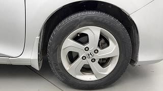 Used 2015 Honda City [2014-2017] VX (O) MT Petrol Manual tyres RIGHT FRONT TYRE RIM VIEW