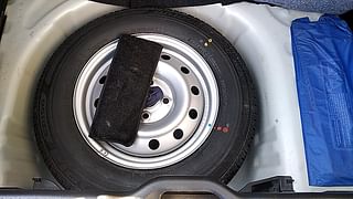 Used 2018 Maruti Suzuki Swift [2011-2017] LXi Petrol Manual tyres SPARE TYRE VIEW