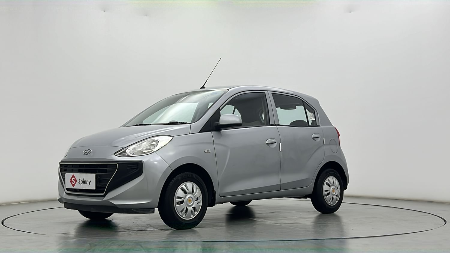 LEFT FRONT CORNER VIEW