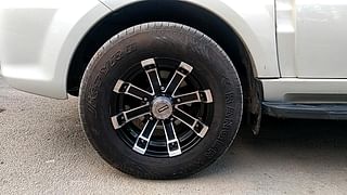 Used 2017 Tata Safari Storme [2015-2019] 2.2 VX 4x2 Varicor400 Diesel Manual tyres LEFT FRONT TYRE RIM VIEW