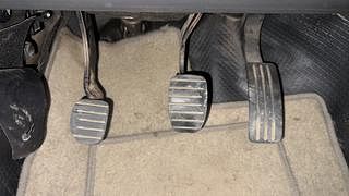 Used 2016 Renault Duster [2015-2019] 85 PS RXS MT Diesel Manual interior PEDALS VIEW
