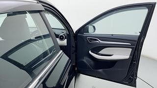 Used 2022 MG Motors Astor Sharp EX 1.5 MT Petrol Manual interior RIGHT FRONT DOOR OPEN VIEW