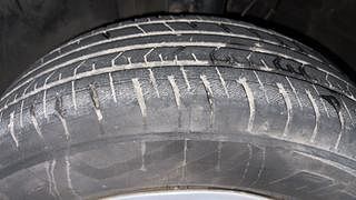 Used 2020 Hyundai Venue [2019-2022] S 1.2 Petrol Manual tyres LEFT FRONT TYRE TREAD VIEW