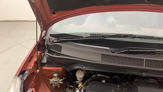 Used 2013 Maruti Suzuki Ritz [2012-2017] Vdi Diesel Manual engine ENGINE RIGHT SIDE HINGE & APRON VIEW
