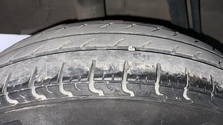 Used 2018 Renault Kwid [2017-2019] RXT 1.0 SCE Special Petrol Manual tyres RIGHT REAR TYRE TREAD VIEW