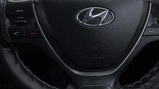 Used 2014 Hyundai Elite i20 [2014-2018] Sportz 1.2 Petrol Manual top_features Airbags