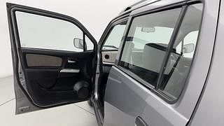 Used 2014 Maruti Suzuki Wagon R 1.0 [2013-2019] LXi CNG Petrol+cng Manual interior LEFT FRONT DOOR OPEN VIEW