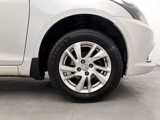 Used 2015 Maruti Suzuki Swift Dzire VXI AT Petrol Automatic tyres RIGHT FRONT TYRE RIM VIEW