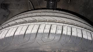 Used 2010 Hyundai i20 [2008-2012] Asta 1.2 Petrol Manual tyres LEFT FRONT TYRE TREAD VIEW