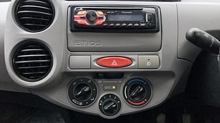 Used 2011 Toyota Etios Liva [2010-2017] G Petrol Manual interior MUSIC SYSTEM & AC CONTROL VIEW