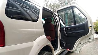 Used 2017 Tata Safari Storme [2015-2019] 2.2 VX 4x2 Varicor400 Diesel Manual interior RIGHT REAR DOOR OPEN VIEW