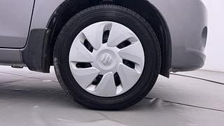 Used 2015 Maruti Suzuki Celerio ZXI AMT Petrol Automatic tyres RIGHT FRONT TYRE RIM VIEW