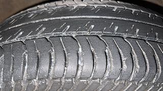 Used 2011 Maruti Suzuki Swift [2011-2017] LXi Petrol Manual tyres RIGHT FRONT TYRE TREAD VIEW
