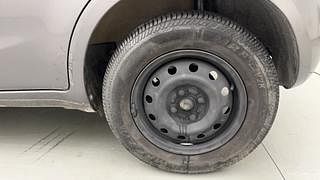 Used 2009 Maruti Suzuki Ritz [2009-2012] VXI Petrol Manual tyres LEFT REAR TYRE RIM VIEW