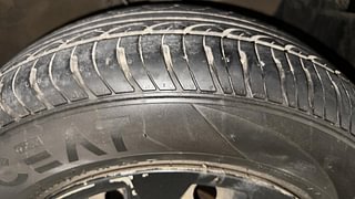 Used 2015 Hyundai Elite i20 [2014-2018] Sportz 1.2 Petrol Manual tyres RIGHT FRONT TYRE TREAD VIEW