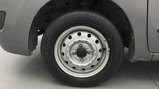 Used 2014 Maruti Suzuki Wagon R 1.0 [2010-2019] LXi Petrol Manual tyres LEFT FRONT TYRE RIM VIEW