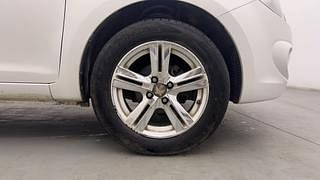 Used 2011 Hyundai i20 [2008-2012] Magna 1.2 Petrol Manual tyres RIGHT FRONT TYRE RIM VIEW
