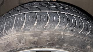 Used 2015 Volkswagen Polo [2015-2019] Highline1.2L (P) Petrol Manual tyres RIGHT FRONT TYRE TREAD VIEW