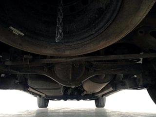 Used 2015 Toyota Innova [2013-2016] 2.5 GX 8 STR Diesel Manual extra REAR UNDERBODY VIEW (TAKEN FROM REAR)