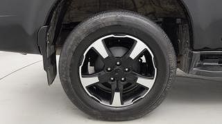 Used 2022 mahindra Scorpio Classic S 11 MT 7S Diesel Manual tyres RIGHT REAR TYRE RIM VIEW