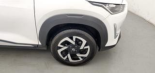 Used 2022 Nissan Magnite XV Premium Turbo CVT Petrol Automatic tyres RIGHT FRONT TYRE RIM VIEW