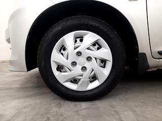 Used 2014 Honda Amaze [2013-2016] 1.2 E i-VTEC Petrol Manual tyres LEFT FRONT TYRE RIM VIEW