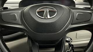 Used 2021 Tata Altroz XE 1.2 Petrol Manual top_features Airbags