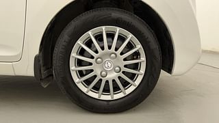 Used 2018 Hyundai Eon [2011-2018] Magna + (O) Petrol Manual tyres RIGHT FRONT TYRE RIM VIEW