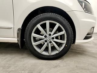 Used 2019 Volkswagen Ameo [2017-2020] Highline Plus 1.5L AT (D) Diesel Automatic tyres RIGHT FRONT TYRE RIM VIEW