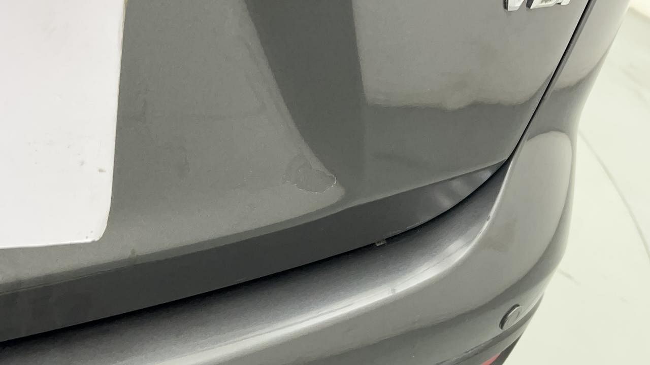 Used 2018 Maruti Suzuki Vitara Brezza [2016-2020] VDi (O) Diesel Manual dents MINOR SCRATCH