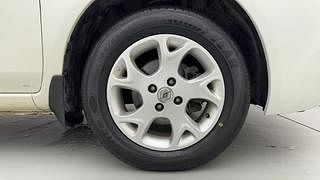 Used 2013 Renault Scala [2012-2018] RxL Diesel Diesel Manual tyres RIGHT FRONT TYRE RIM VIEW