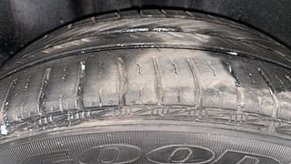 Used 2013 Volkswagen Polo [2010-2014] Highline1.2L (P) Petrol Manual tyres RIGHT REAR TYRE TREAD VIEW