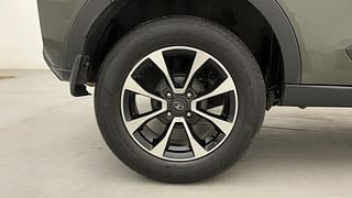 Used 2020 tata Nexon XZA Plus (O) AMT Petrol Automatic tyres RIGHT REAR TYRE RIM VIEW