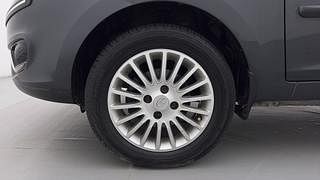 Used 2016 Tata Zest [2014-2019] XT Petrol Petrol Manual tyres LEFT FRONT TYRE RIM VIEW