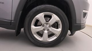 Used 2018 JEEP Compass [2017-2021] Limited 1.4 Petrol AT Petrol Automatic tyres RIGHT FRONT TYRE RIM VIEW