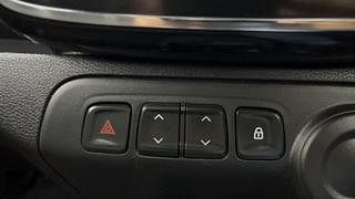 Used 2018 Renault Kwid [2015-2019] RXT Petrol Manual top_features Power windows