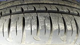 Used 2017 Hyundai Grand i10 [2013-2017] Magna 1.2 Kappa VTVT Petrol Manual tyres RIGHT FRONT TYRE TREAD VIEW