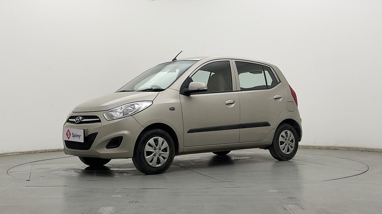 LEFT FRONT CORNER VIEW