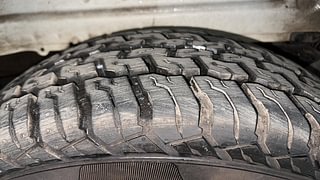 Used 2017 Mahindra Scorpio [2014-2017] S10 Diesel Manual tyres RIGHT REAR TYRE TREAD VIEW