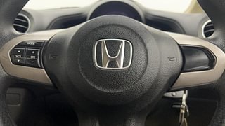 Used 2015 Honda Amaze [2013-2016] 1.2 S i-VTEC Petrol Manual top_features Steering mounted controls