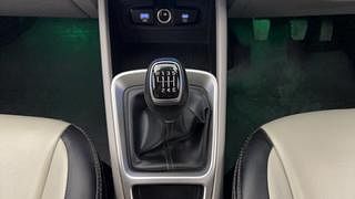 Used 2022 Hyundai Venue S Plus 1.5 CRDi Diesel Manual interior GEAR  KNOB VIEW