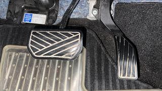 Used 2020 Maruti Suzuki Vitara Brezza [2020-2022] ZXI AT Petrol Automatic interior PEDALS VIEW