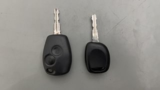 Used 2018 Nissan Terrano [2017-2020] XL D Plus Diesel Manual extra CAR KEY VIEW