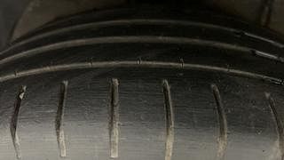 Used 2015 Hyundai Elite i20 [2014-2018] Asta 1.2 Petrol Manual tyres RIGHT REAR TYRE TREAD VIEW