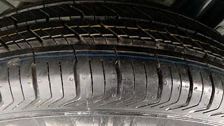 Used 2013 Maruti Suzuki Swift [2011-2017] VDi Diesel Manual tyres LEFT REAR TYRE TREAD VIEW